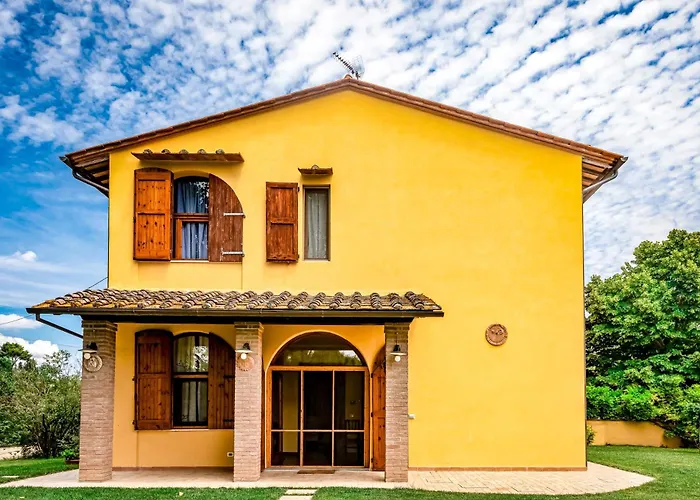 Casale Il Fontanellino - Country House Near Florence