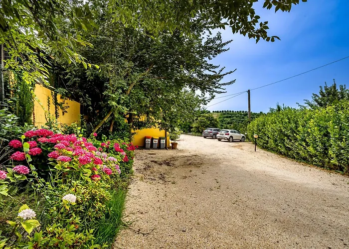 Casale Il Fontanellino - Country House Near Florence